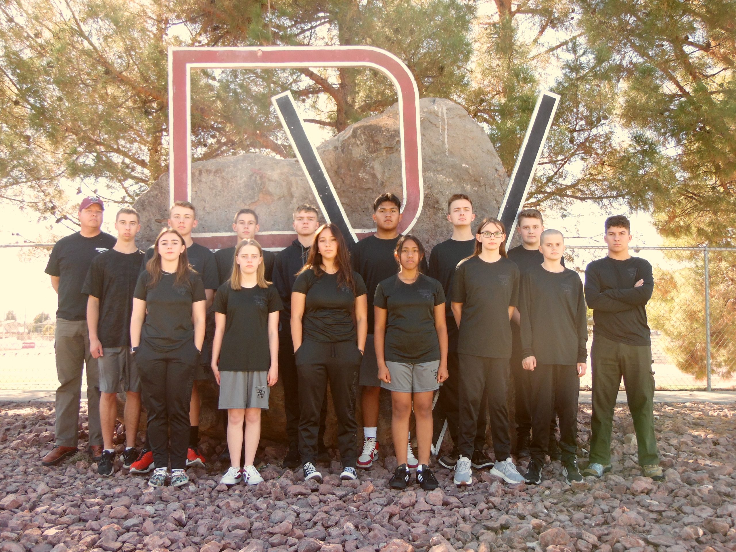 DIVEBOMB THUU THU THUU AND HERE COMES A GIANT FIST!!! PATRICK!!! THATS THE REAL SQUIDWARD!!!!