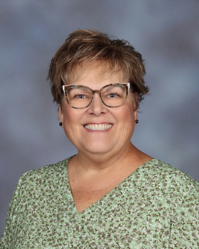 Kelli Prisbrey : Secretary