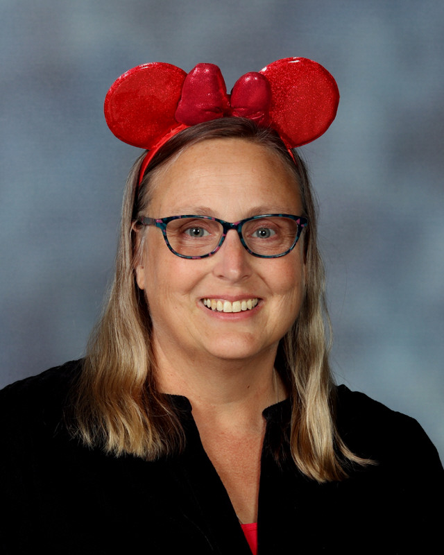 Julie Gonzalez : Third Grade Teacher