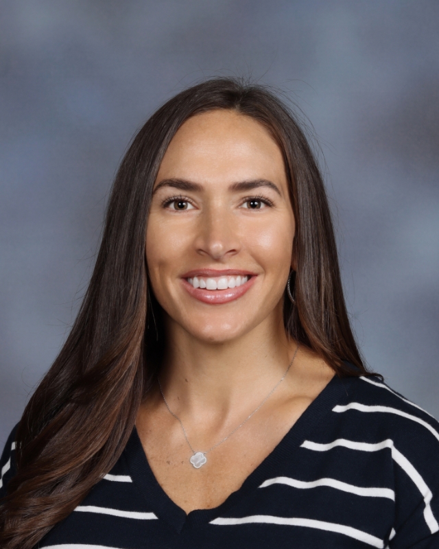 Mykenzie Buksa : Art Teacher