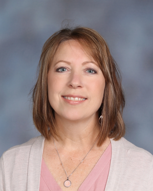 Deanna Iverson : Reading Interventionist