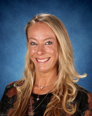 Bonnie Everhart : Reading Paraprofessional