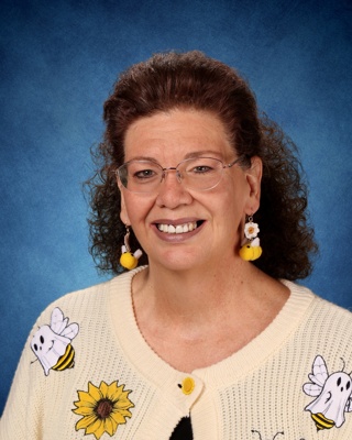 Anissa Olivas : Kindergarten Teacher