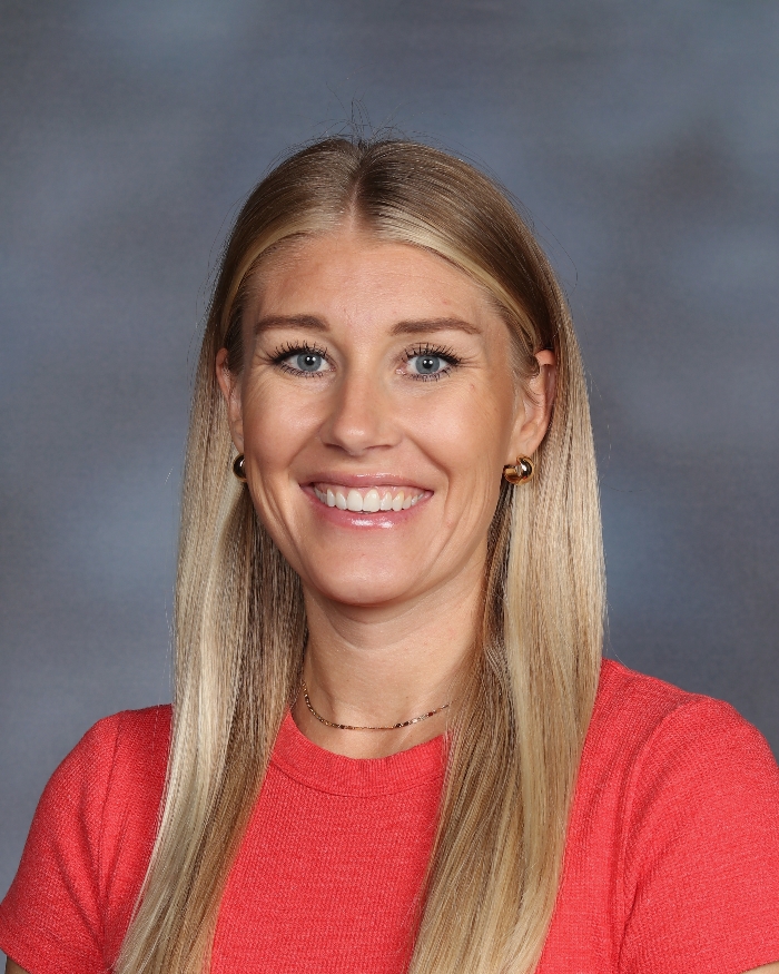 Whitney Garrett : 2nd Grade Teacher (AM)