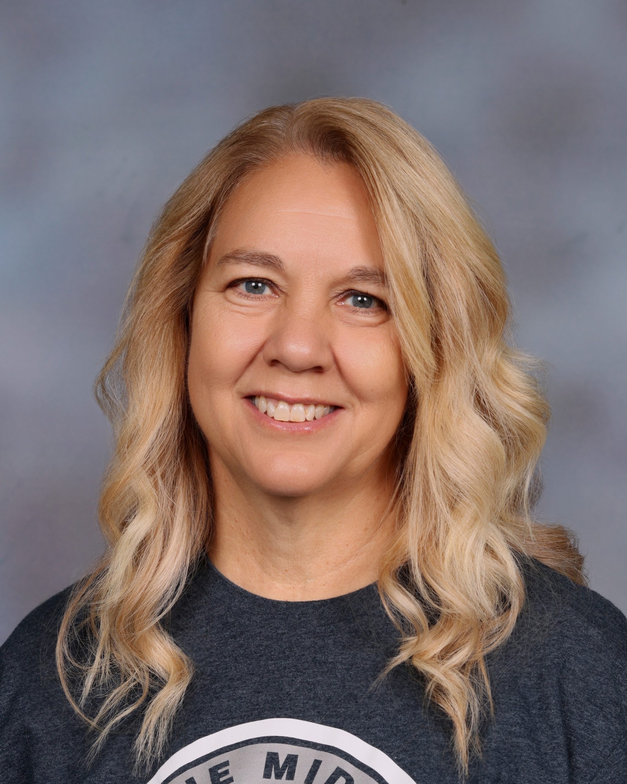 Halli Cox : Registrar