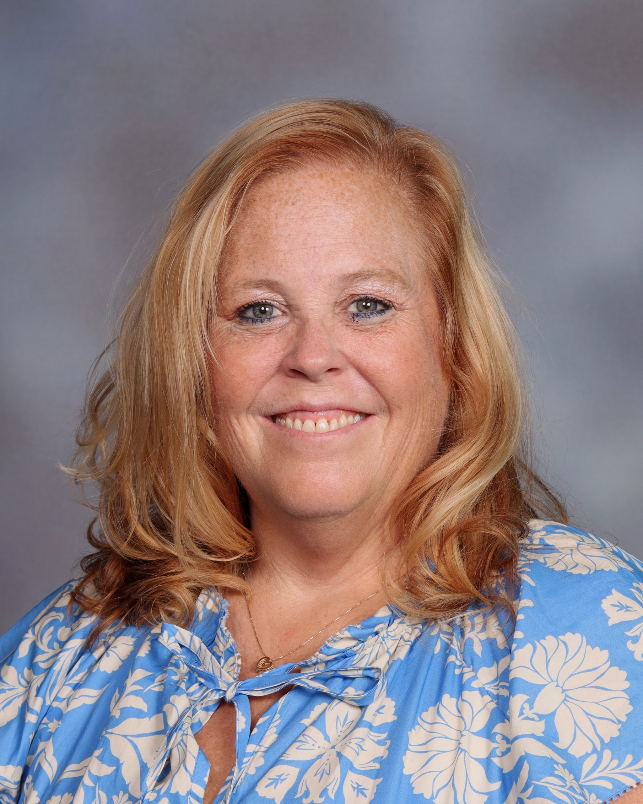 Roslyn Davis : Finance Secretary