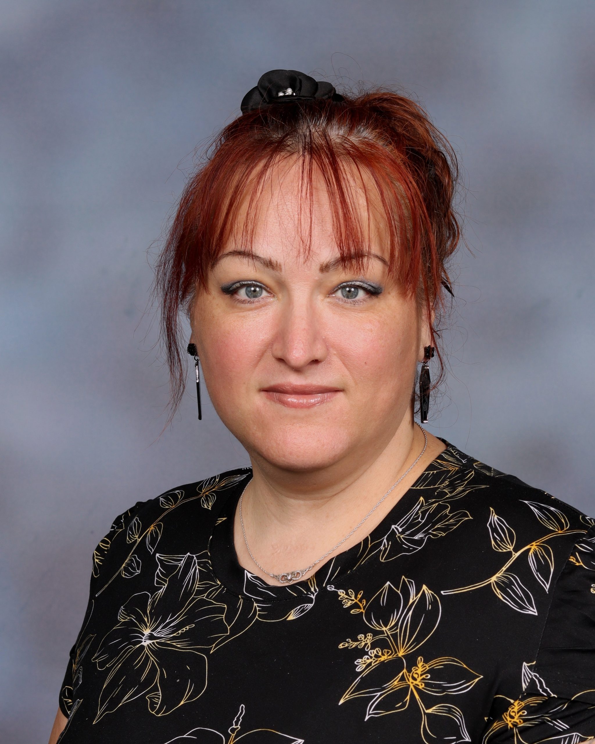 Theresa Faz : Language Arts Paraprofessional