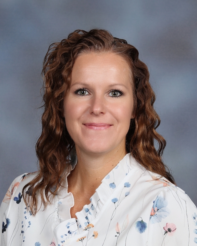 Jennie Lecheminant : Reading Paraprofessional