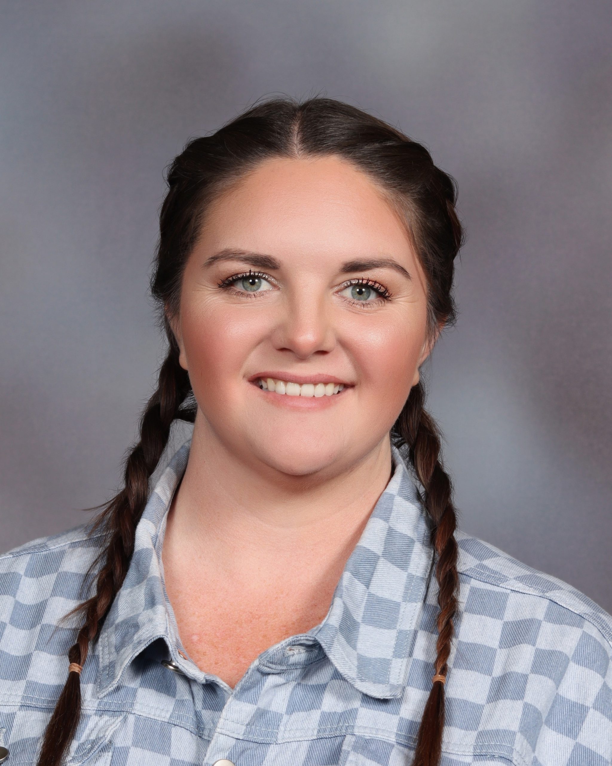 Aspen Holliday : Art Teacher
