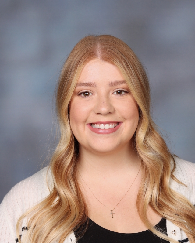 Ashleigh Christensen : First Grade Teacher