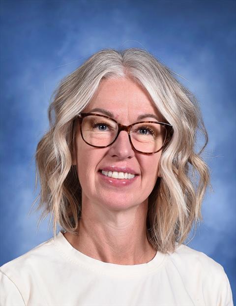 Sandy Cordova : Teacher