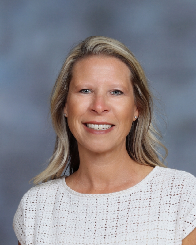 Lindsay Hastert : Fourth Grade Teacher