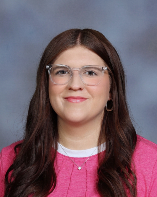 Jacei Reynolds : Literacy Paraprofessional