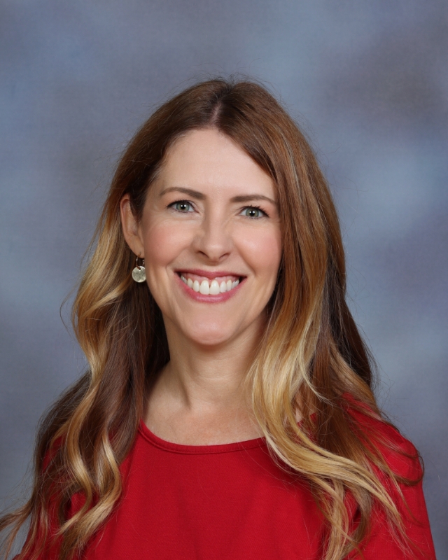 Julie Wade : Literacy Paraprofessional