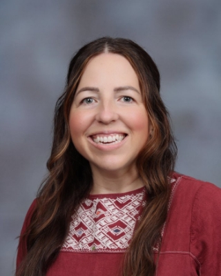 Lindsi Holt : Paraeducator