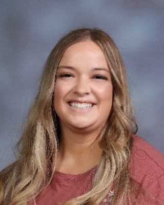 Miranda Ruuth : Administrative Assistant