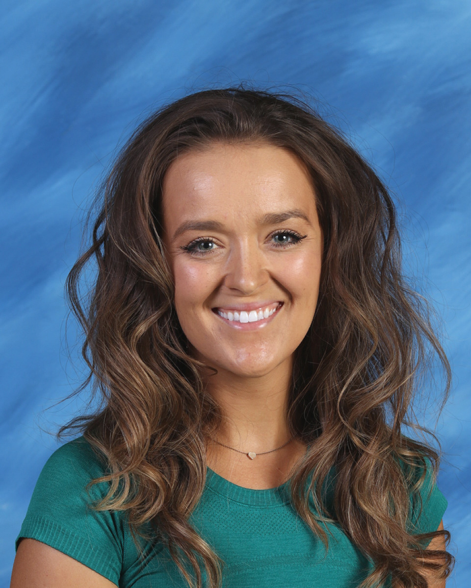 Alesha Smuin : PE Aide