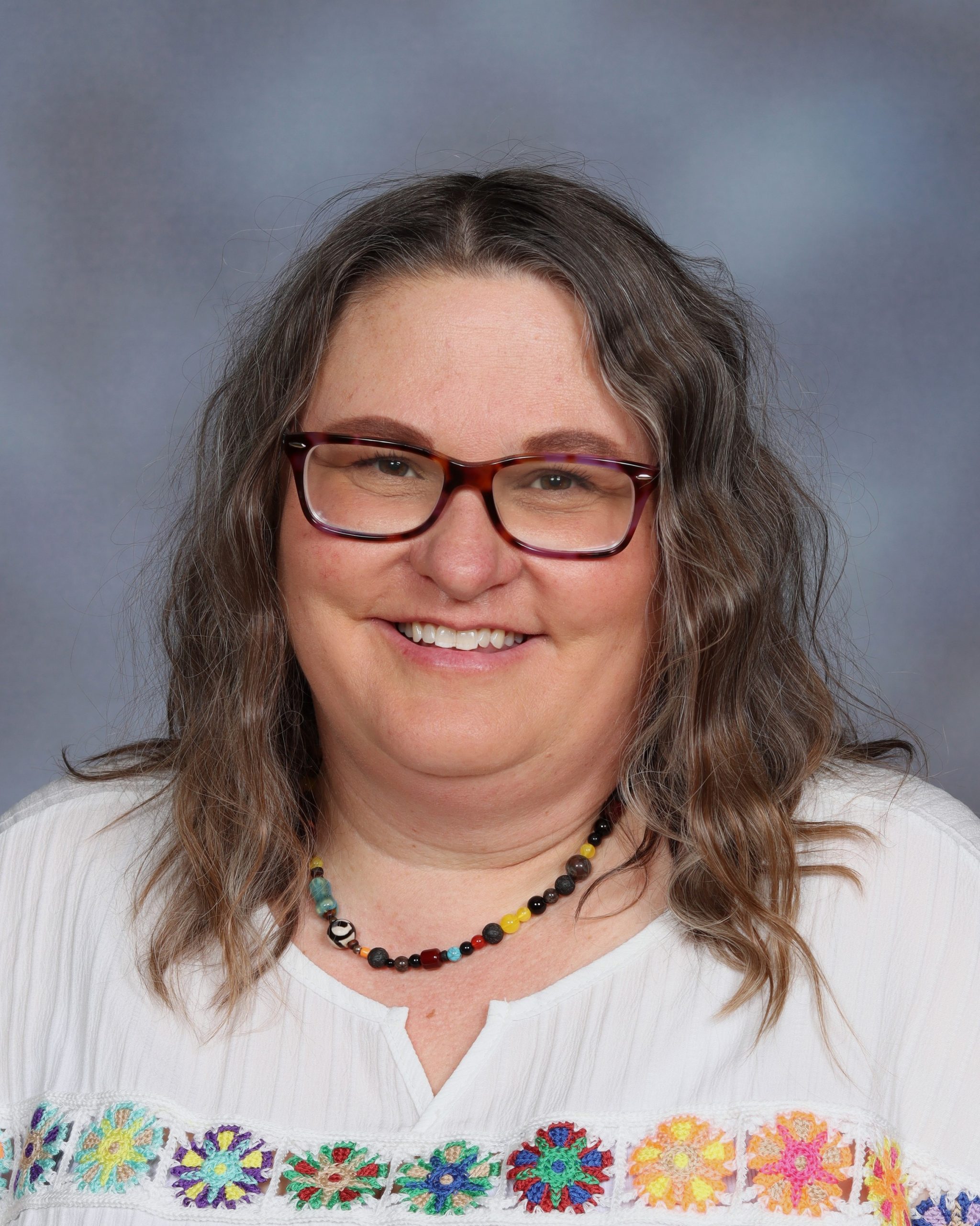 Mandie Holt : Paraprofessional