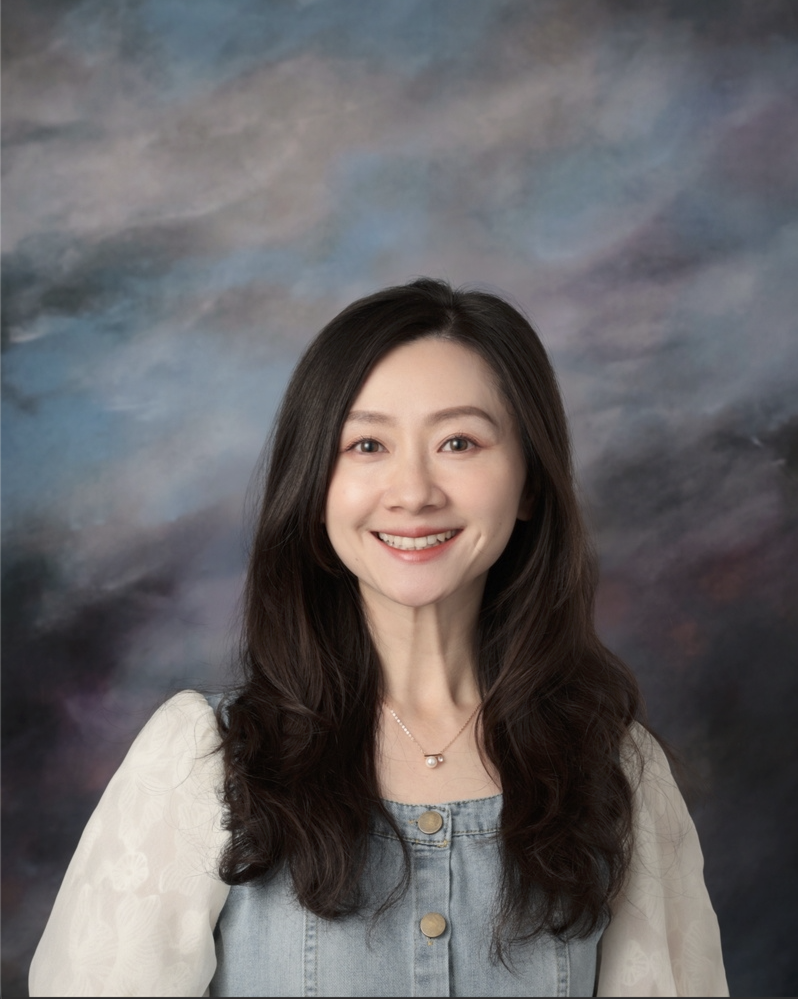 Jing Li : Second Grade DLI and English Teacher