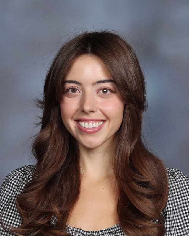 Kaitlyn Ehlers : Media Paraprofessional