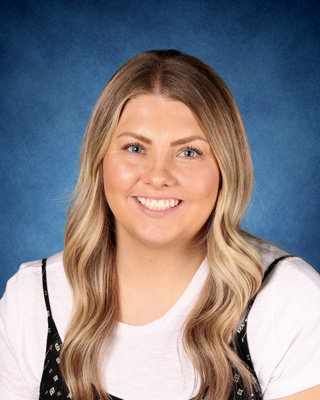 Alesha Jenson : Librarian