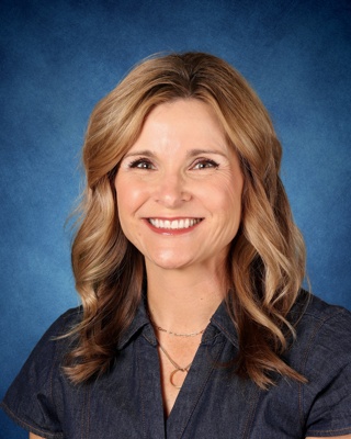 Ginny Nobis : Principal