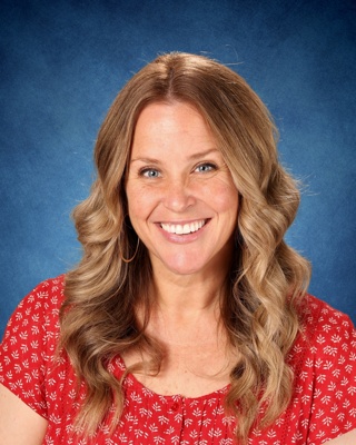 Mikki Pursel : Kindergarten Teacher