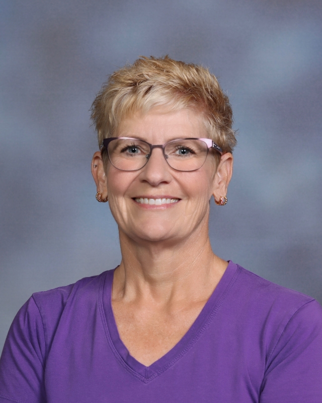 Tonya Hanson : Custodial Staff
