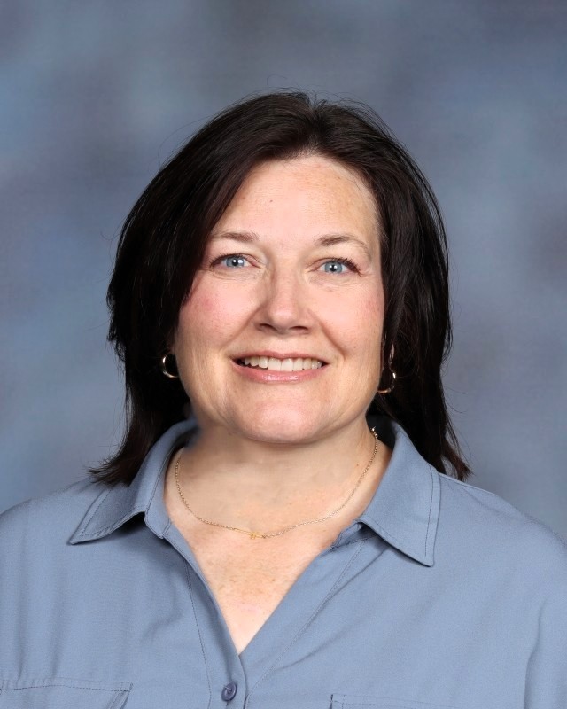 Jennifer Wallace : Library Media Coordinator
