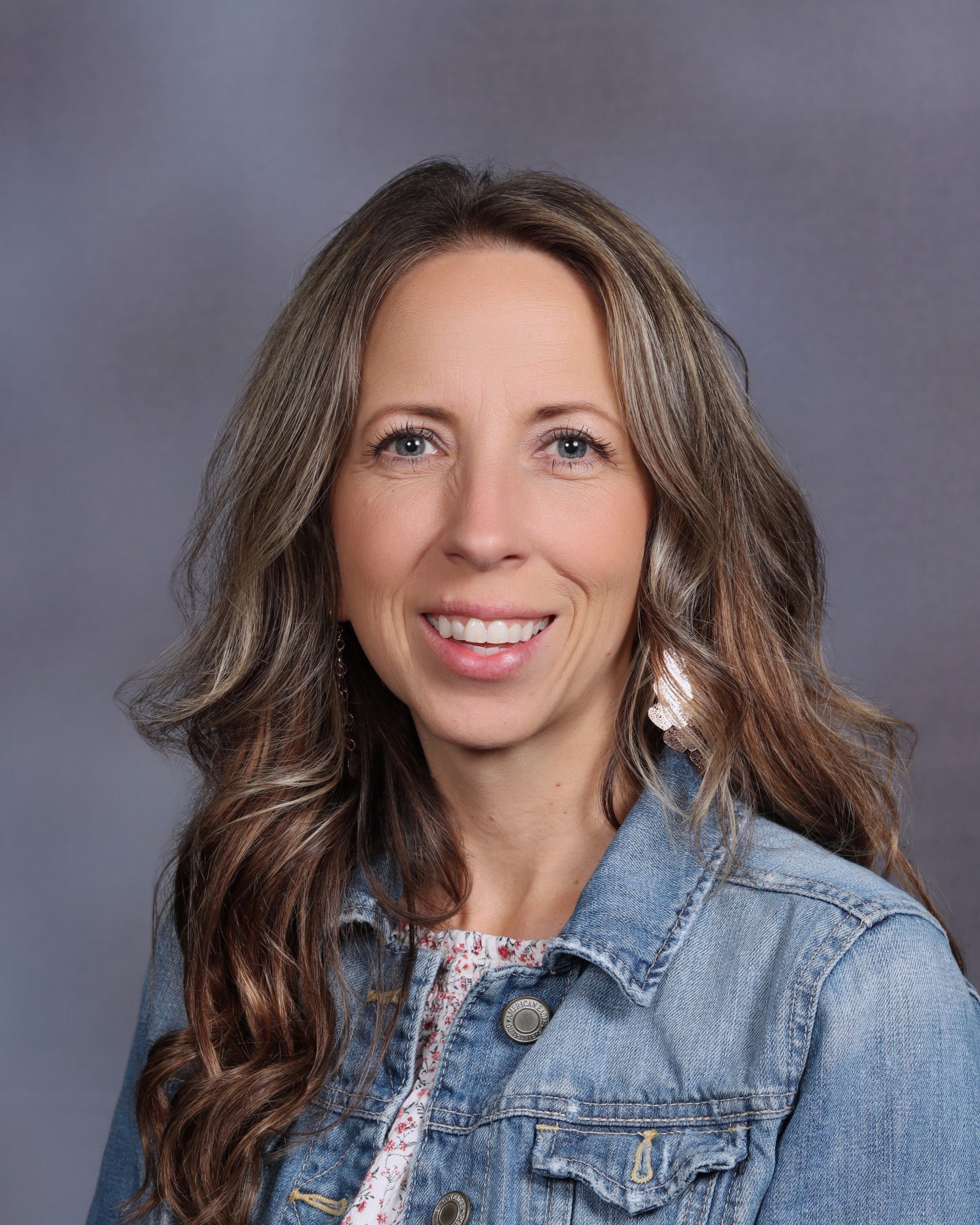 Tanya Seegmiller : Registrar