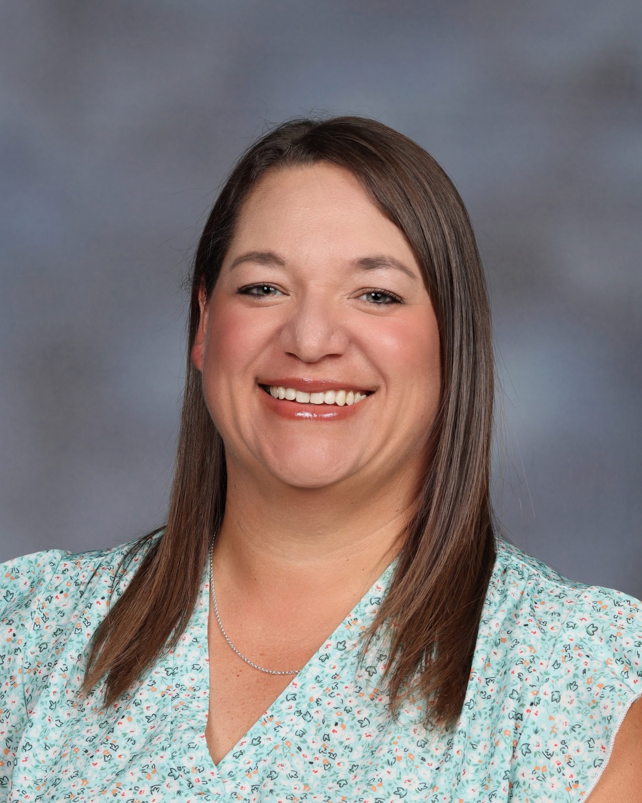 Ginny Canepari : Paraprofessional