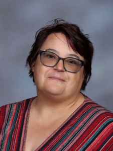 Makele Moore : Reading Para