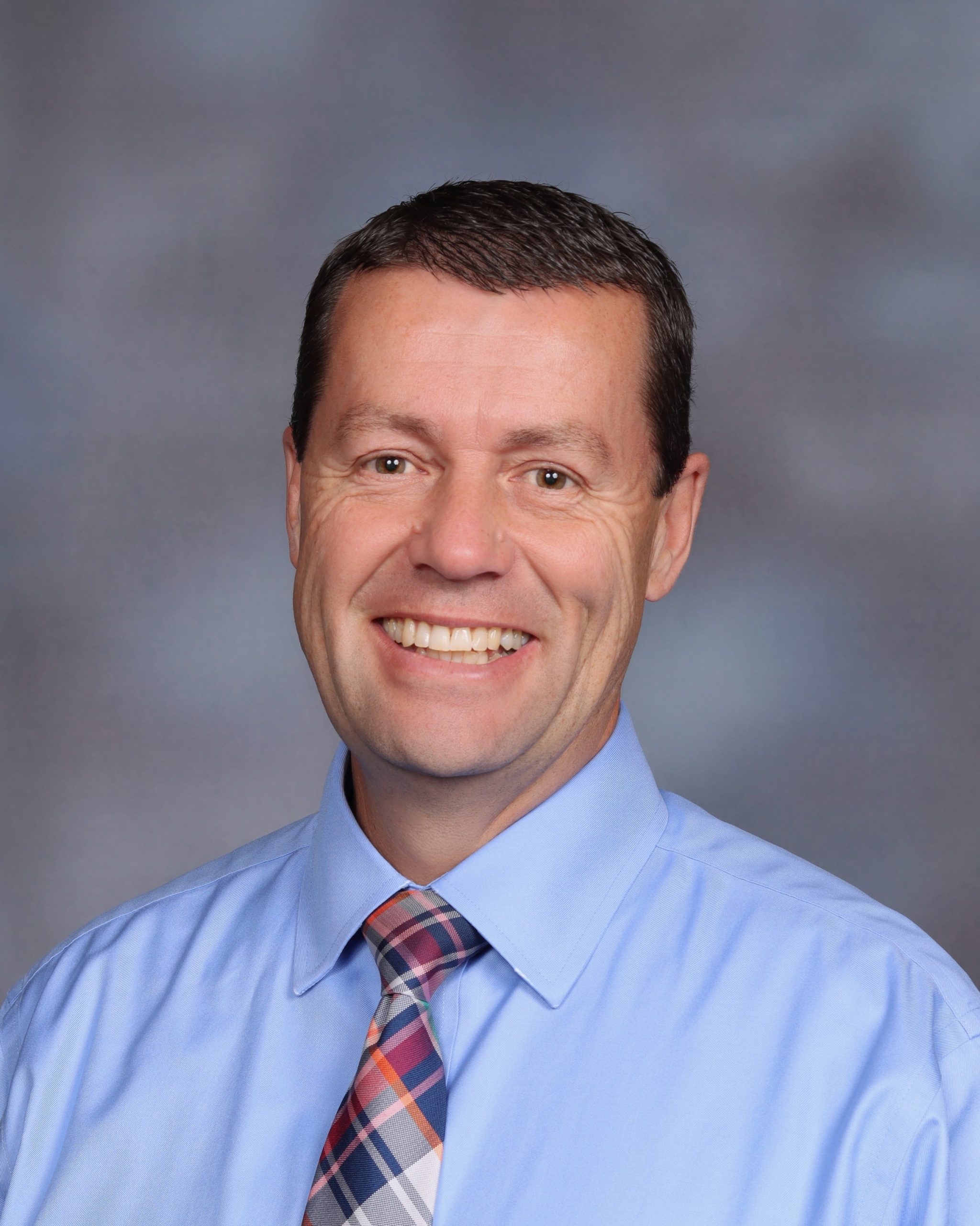 Adam Baker : Principal