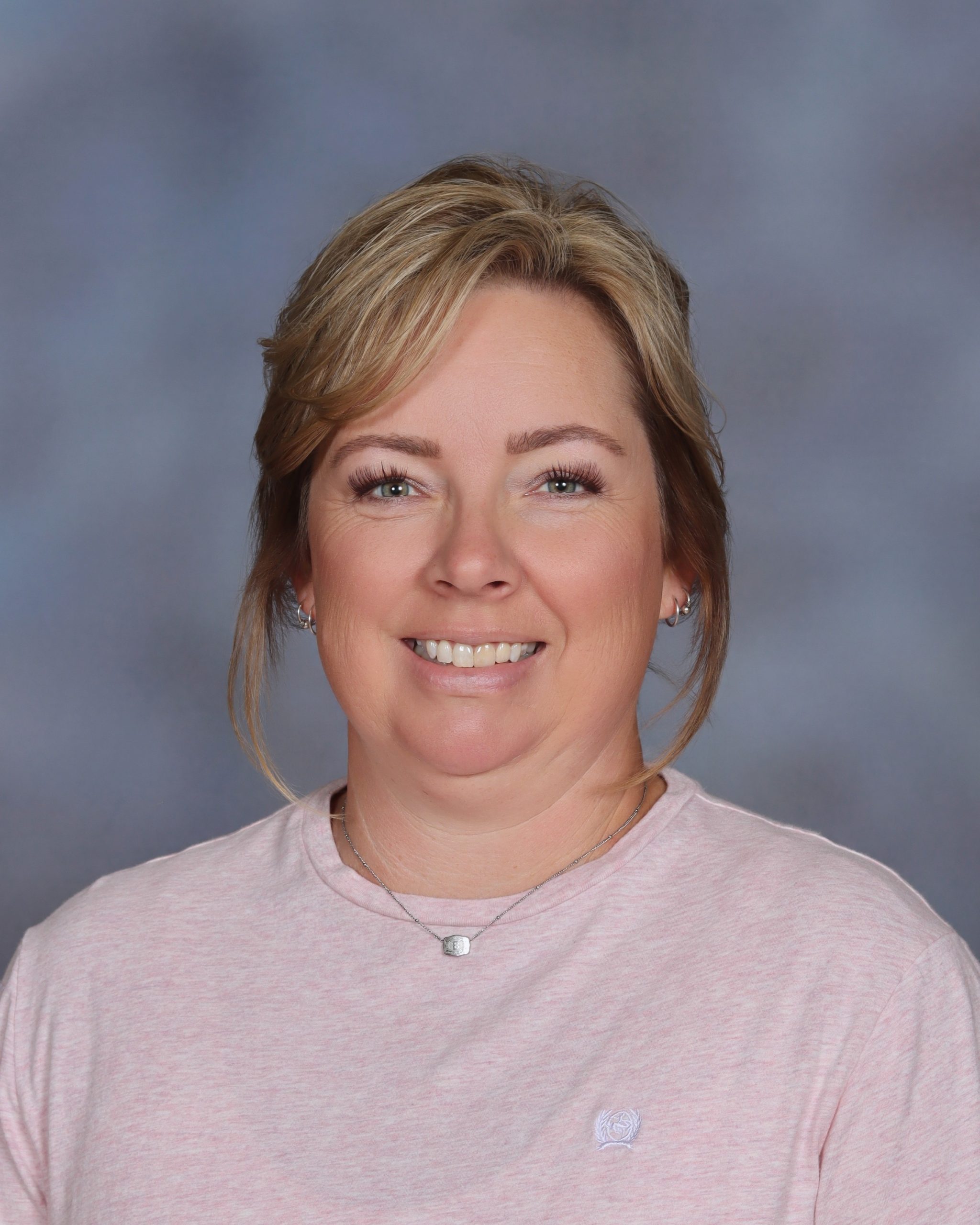 Brooke Iverson : Media Assistant
