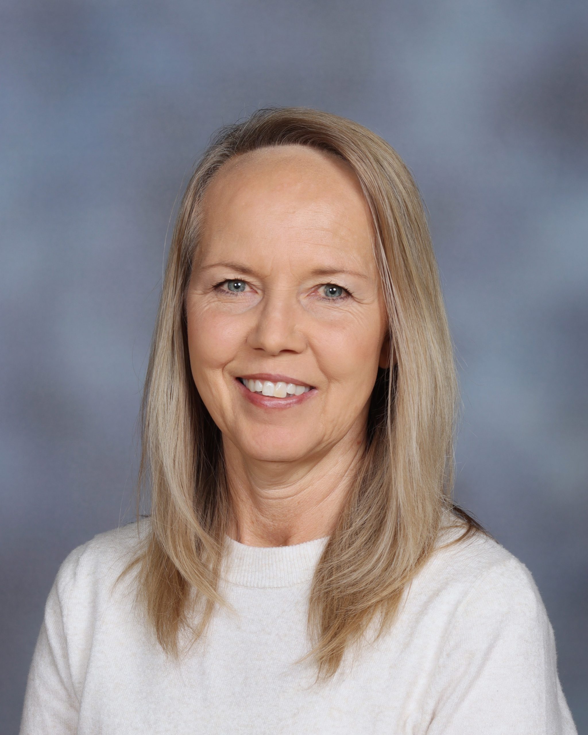 Stephanie Olmstead : ESL Instructional Specialist