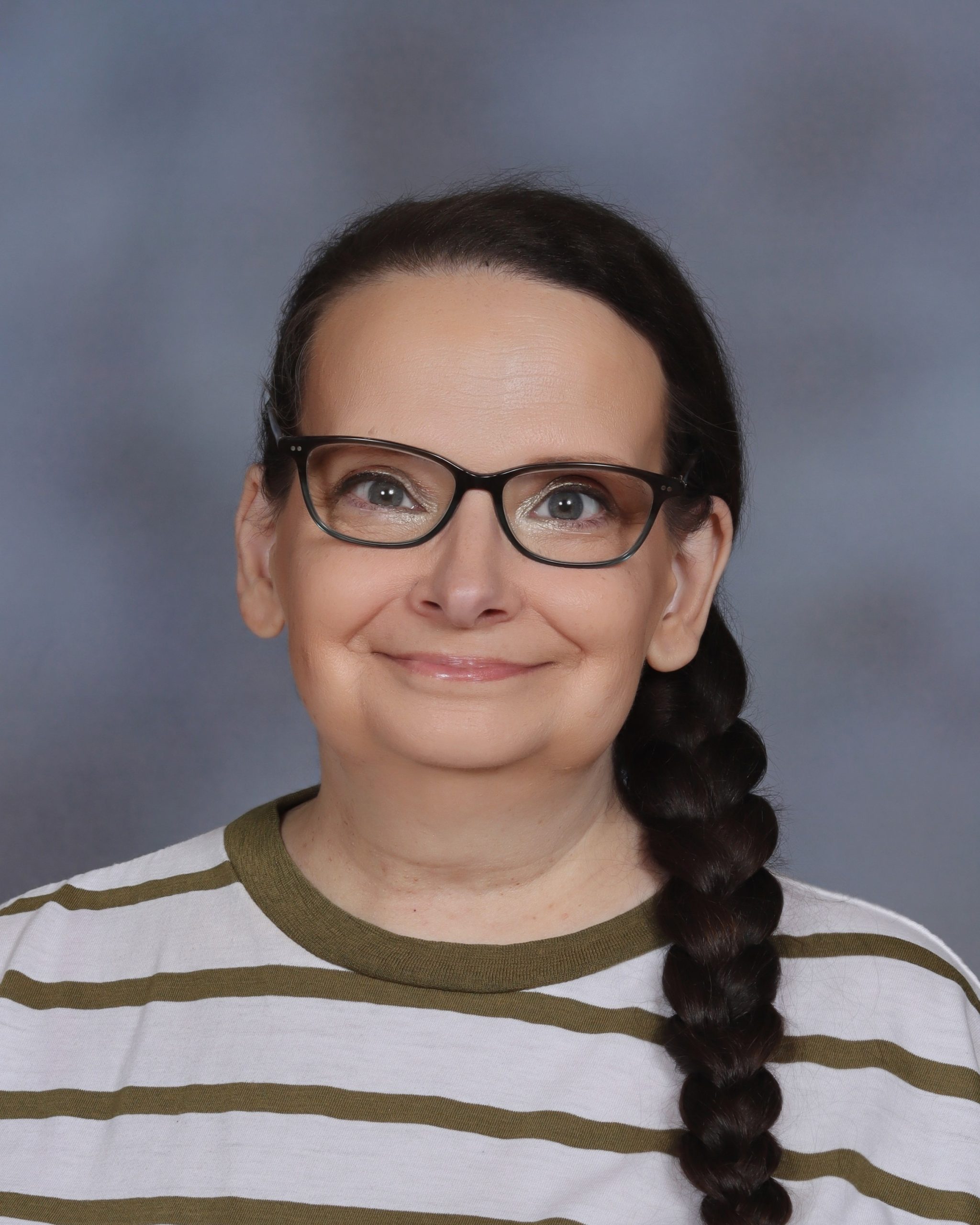 Kimberly Stout : Media Assistant